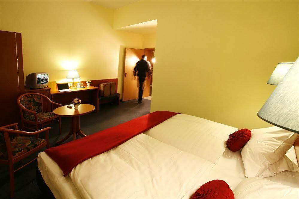 Trip Inn Hotel Schumann Dusseldorf Exterior photo
